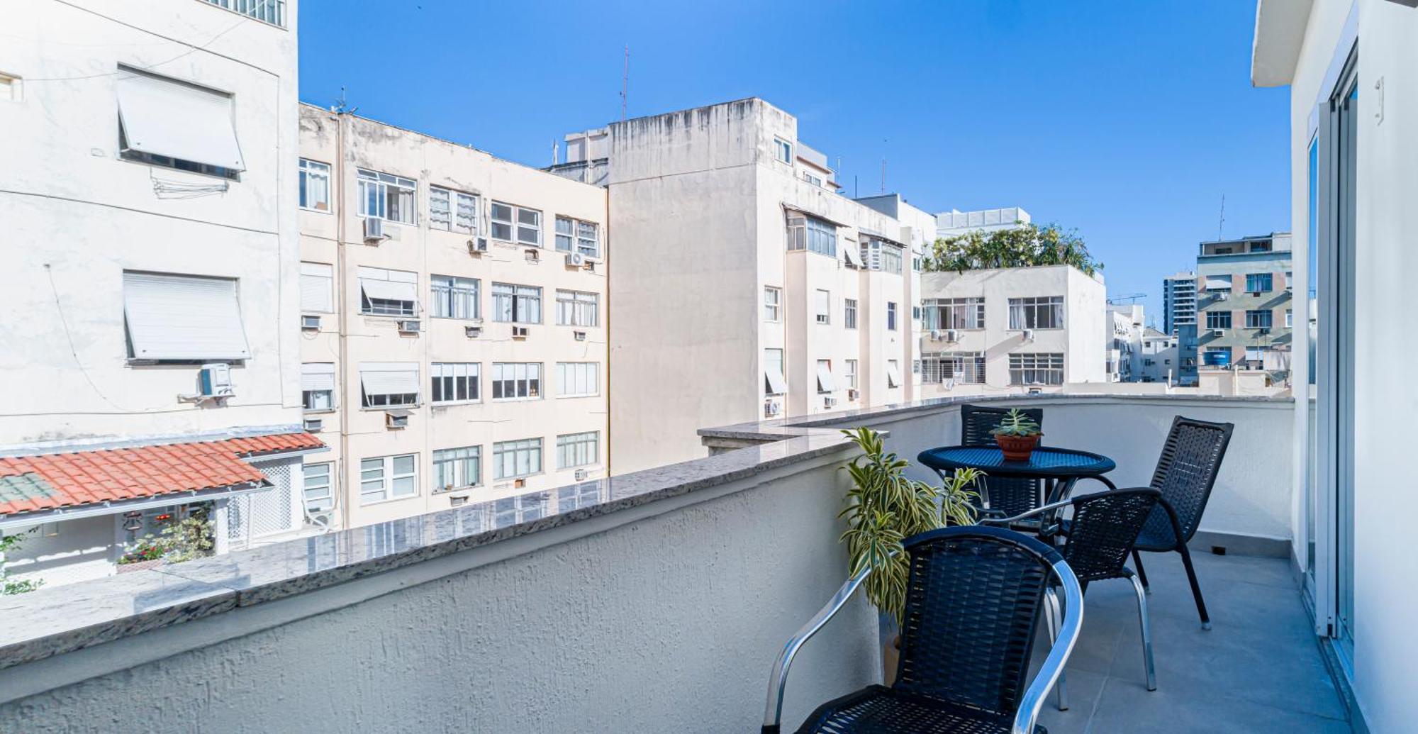 Copacabana Todo Reformado, 3 Quartos, 2 Banheiros, Varanda, 6 Camas, No Posto 6, Proximo Arpoador E Ipanema Pauloangerami Rp144 *