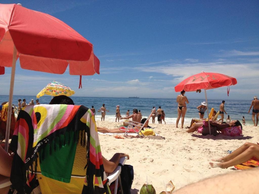 Copacabana Todo Reformado, 3 Quartos, 2 Banheiros, Varanda, 6 Camas, No Posto 6, Proximo Arpoador E Ipanema Pauloangerami Rp144 Apartemen Rio de Janeiro
